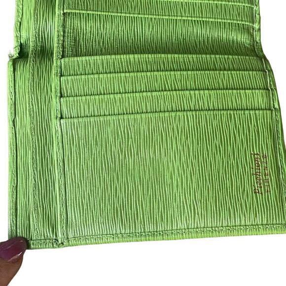 PICCHIONI Lime Green Leather Wallet w Gold-tone Clasp Closure - Picture 11 of 16
